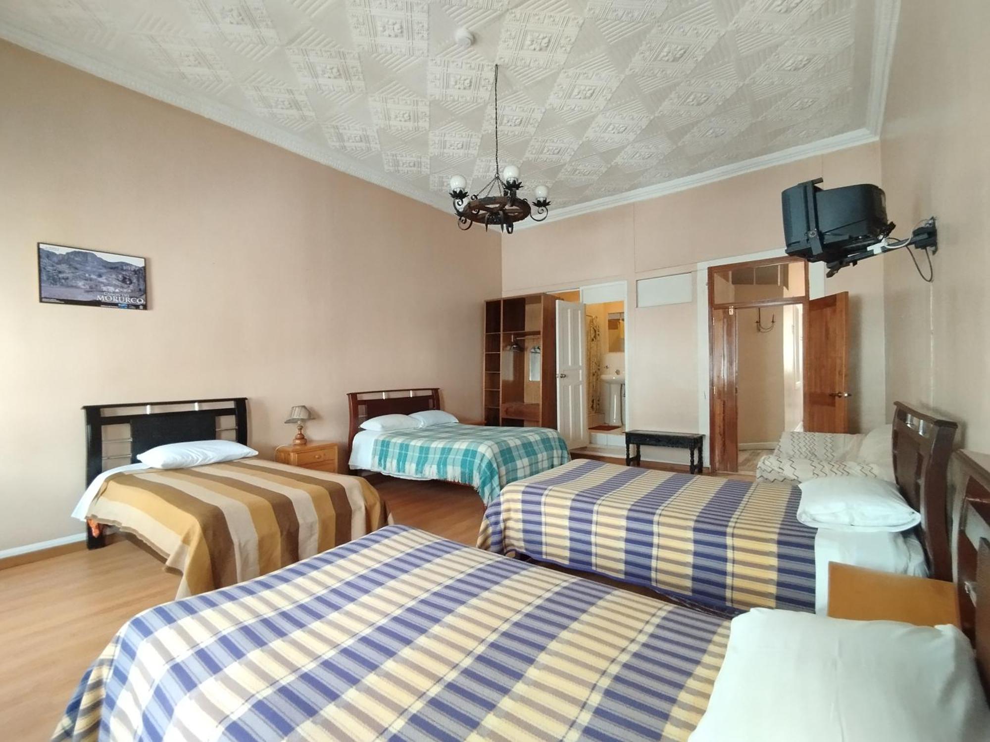 Great Location Bed And Breakfast Latacunga Exteriör bild